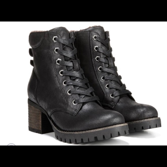 Shoes - Women boots